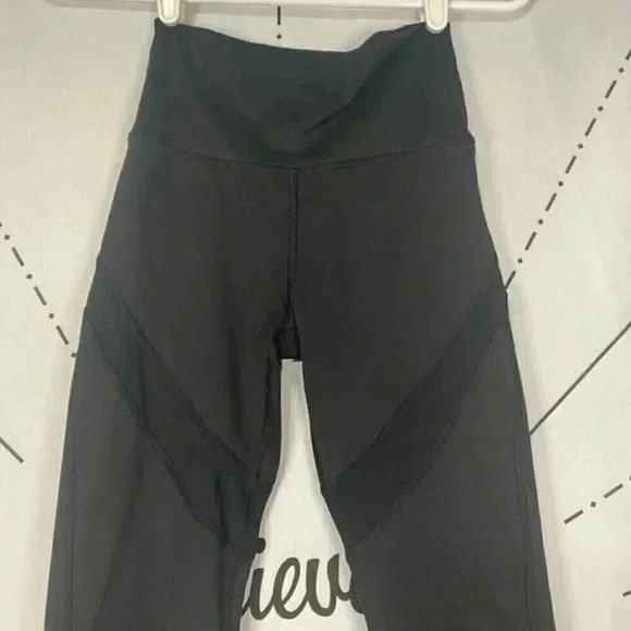 Aerie Black Chill Play Move Leggings - Picture 3 of 8